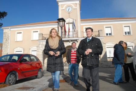 Imagen La alcaldesa de Hontalbilla solicita a la Diputación el acondicionamiento de una aula del colegio como guardería